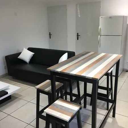 Holiday home Maisonnette Climatisee *